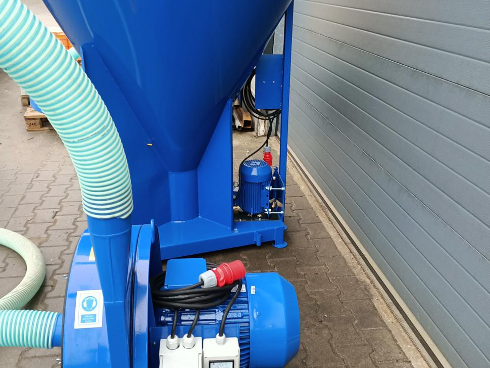 Dozamech Getreidebrecher / Grain crusher / Broyeur à grains / Trituratore / Измельчитель / Rozdrabniacz - Инвентарь для животноводства: фото 4 Dozamech Getreidebrecher / Grain crusher / Broyeur à grains / Trituratore / Измельчитель / Rozdrabniacz - Инвентарь для животноводства: фото 4
