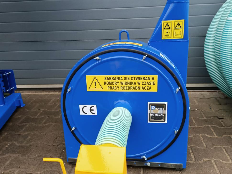 Dozamech Getreidebrecher / Grain crusher / Broyeur à grains / Trituratore / Измельчитель / Rozdrabniacz - Инвентарь для животноводства: фото 1 Dozamech Getreidebrecher / Grain crusher / Broyeur à grains / Trituratore / Измельчитель / Rozdrabniacz - Инвентарь для животноводства: фото 1