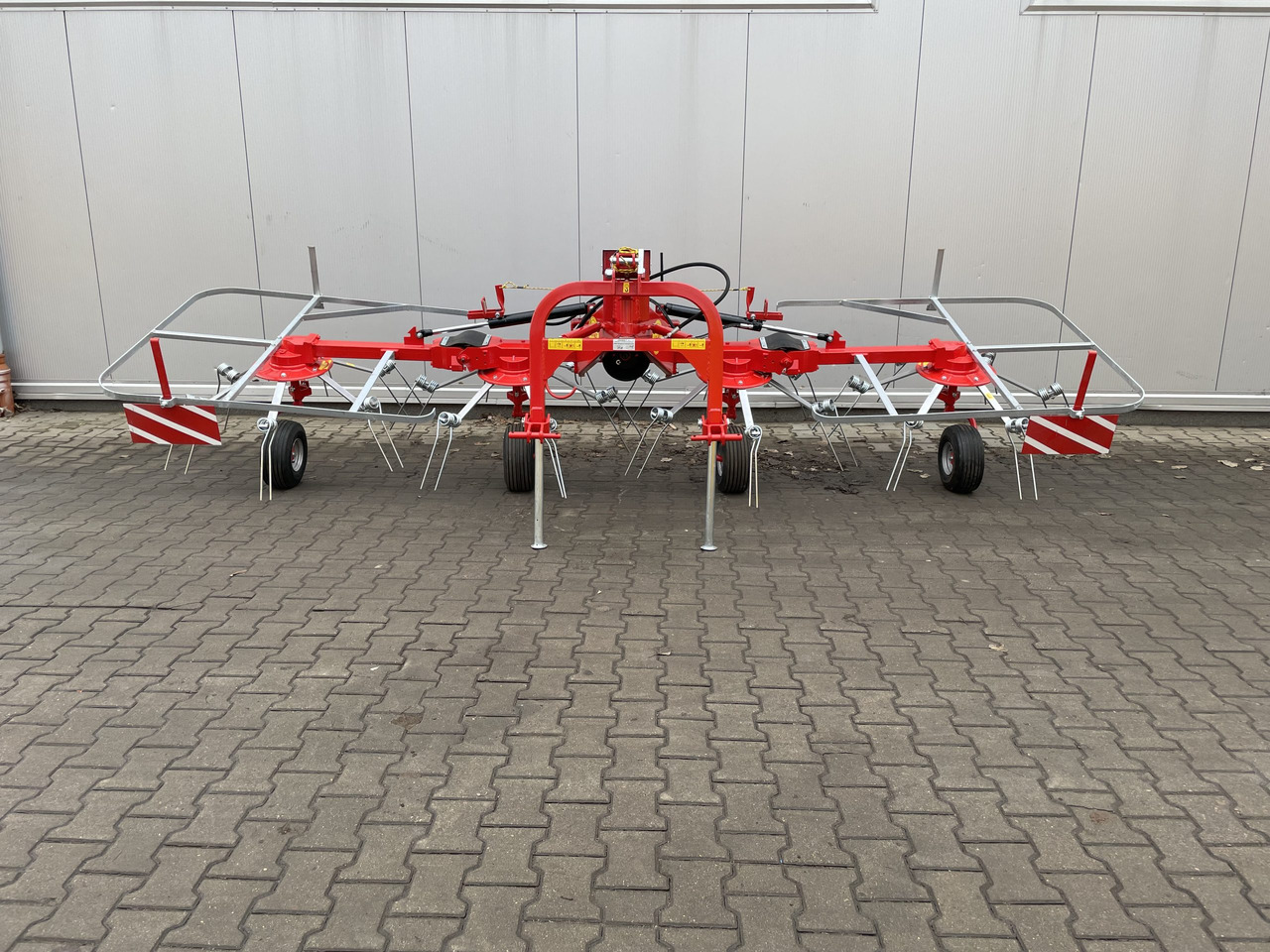 JAR-MET Schwader / Tedder / Faneuse / Przetrząsacz 5,2 m - Сеноворошилка: фото 3 JAR-MET Schwader / Tedder / Faneuse / Przetrząsacz 5,2 m - Сеноворошилка: фото 3