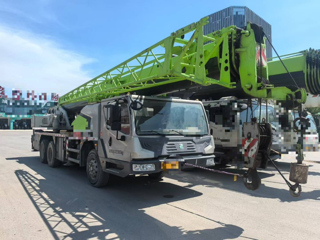 ZOOMLION ZTC250A - Мобильный кран: фото 2 ZOOMLION ZTC250A - Мобильный кран: фото 2