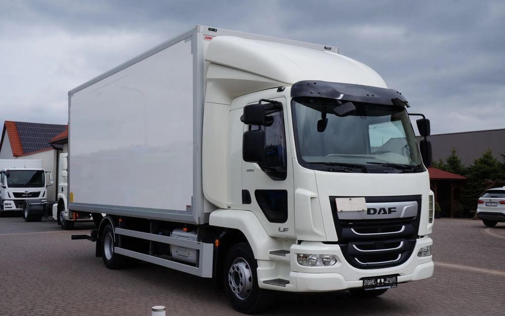 DAF LF 260 EURO 6 14 TON KONTENER BOK OTWIERANY 15 PALET 112 TYS KM - Грузовик с закрытым кузовом: фото 2 DAF LF 260 EURO 6 14 TON KONTENER BOK OTWIERANY 15 PALET 112 TYS KM - Грузовик с закрытым кузовом: фото 2