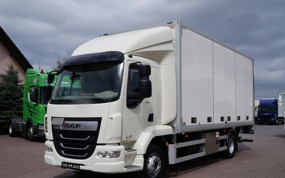 DAF LF 260 EURO 6 14 TON KONTENER BOK OTWIERANY 15 PALET 112 TYS KM - Грузовик с закрытым кузовом: фото 1 DAF LF 260 EURO 6 14 TON KONTENER BOK OTWIERANY 15 PALET 112 TYS KM - Грузовик с закрытым кузовом: фото 1