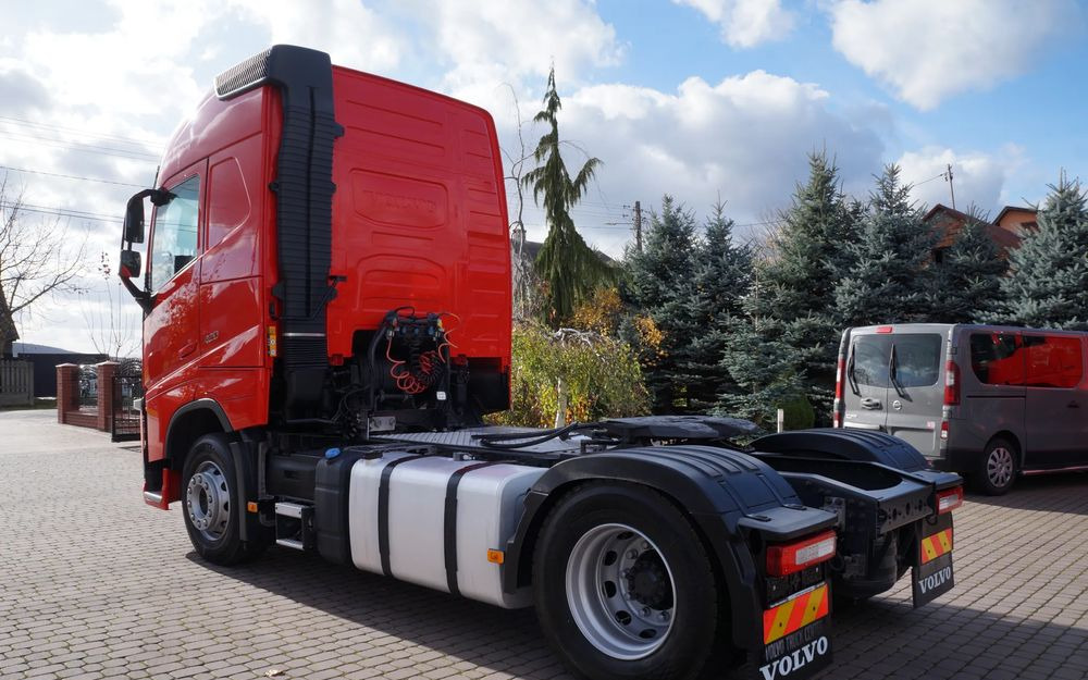 Volvo FH 4 EURO 6 GLOBETROTTER NISKI PRZEBIEG ZŁOTY KONTRAKT - Тягач: фото 4 Volvo FH 4 EURO 6 GLOBETROTTER NISKI PRZEBIEG ZŁOTY KONTRAKT - Тягач: фото 4