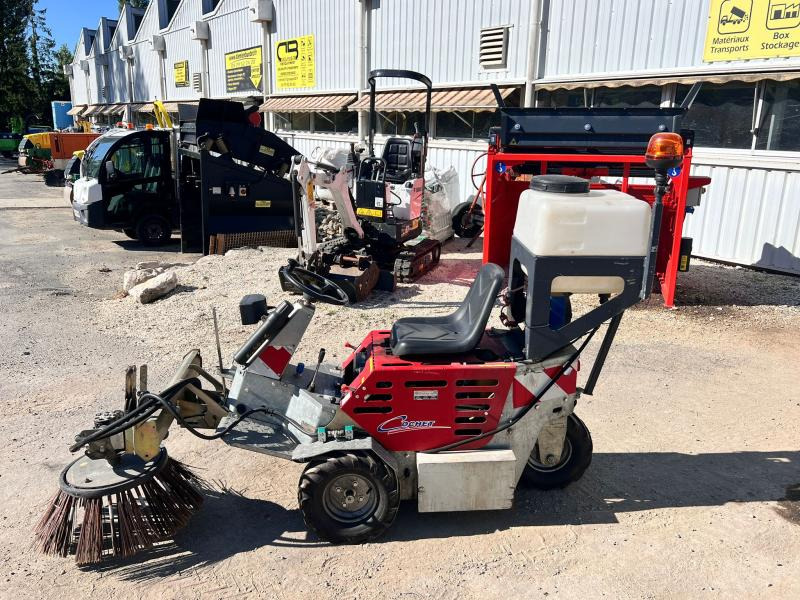 Cochet Balayeuse de désherbage automotrice Gecko (NET DE TVA) - Промышленная подметальная машина: фото 2 Cochet Balayeuse de désherbage automotrice Gecko (NET DE TVA) - Промышленная подметальная машина: фото 2