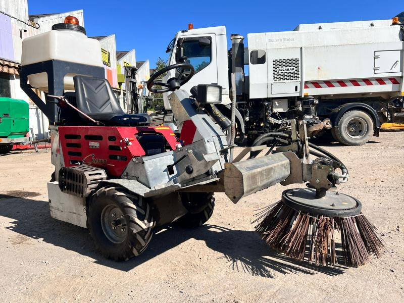 Cochet Balayeuse de désherbage automotrice Gecko (NET DE TVA) - Промышленная подметальная машина: фото 5 Cochet Balayeuse de désherbage automotrice Gecko (NET DE TVA) - Промышленная подметальная машина: фото 5