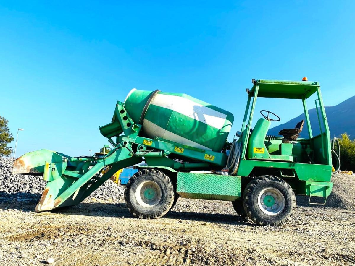 MERLO Auto bétonnière DBM 2500 - Бетономешалка: фото 2 MERLO Auto bétonnière DBM 2500 - Бетономешалка: фото 2