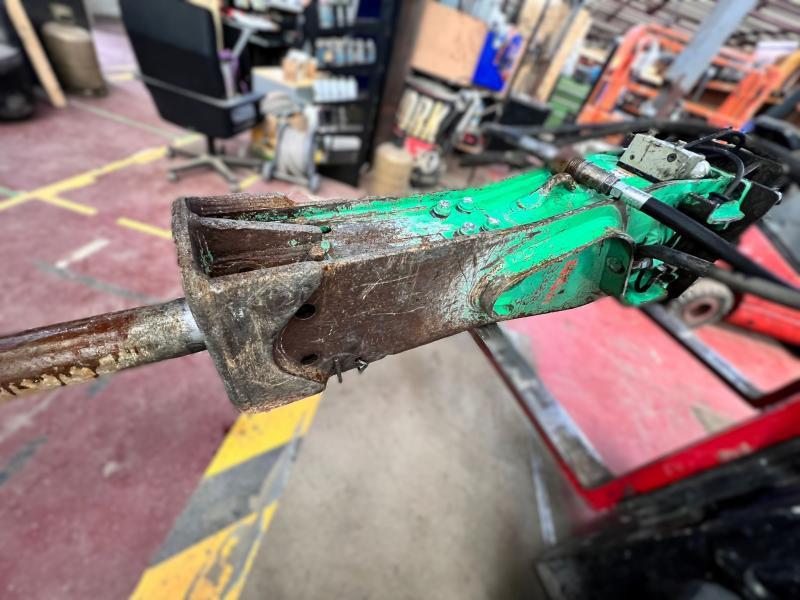 MONTABERT M900 BRH Marteau hydraulique pour 15-25T - Гидромолот: фото 5 MONTABERT M900 BRH Marteau hydraulique pour 15-25T - Гидромолот: фото 5