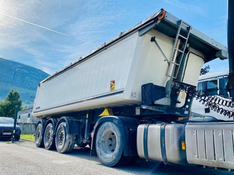 SCHMITZ CARGOBULL SGFS3 REMORQUE SEMI BENNE (3 Essieux) - Самосвальный полуприцеп: фото 1 SCHMITZ CARGOBULL SGFS3 REMORQUE SEMI BENNE (3 Essieux) - Самосвальный полуприцеп: фото 1