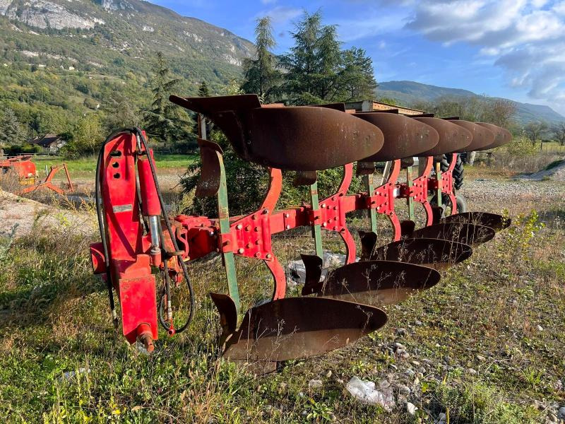 Vogel & Noot Charrue portée 5 corps - Плуг: фото 1 Vogel & Noot Charrue portée 5 corps - Плуг: фото 1