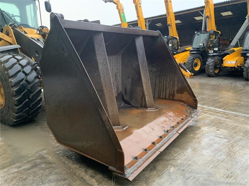 Bac Toe Tip Bucket - Сочленённый самосвал: фото 4 Bac Toe Tip Bucket - Сочленённый самосвал: фото 4