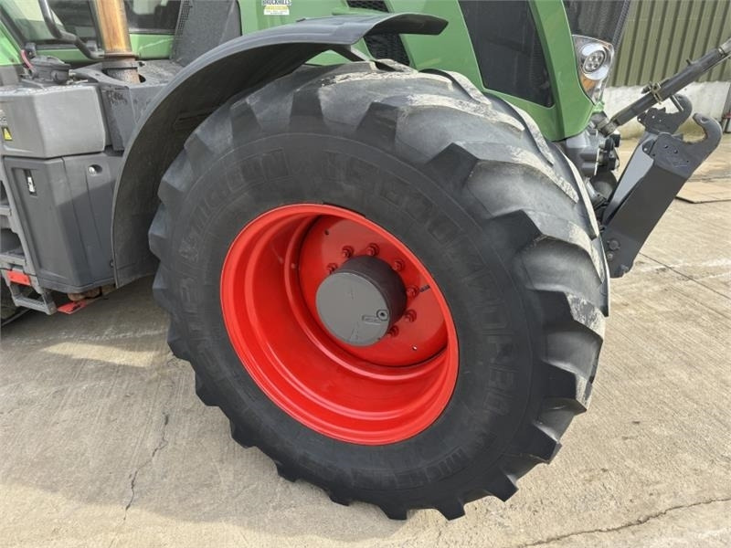Трактор Fendt 828 ECR Vario Profi Plus **Video Below**: фото 8 Трактор Fendt 828 ECR Vario Profi Plus **Video Below**: фото 8