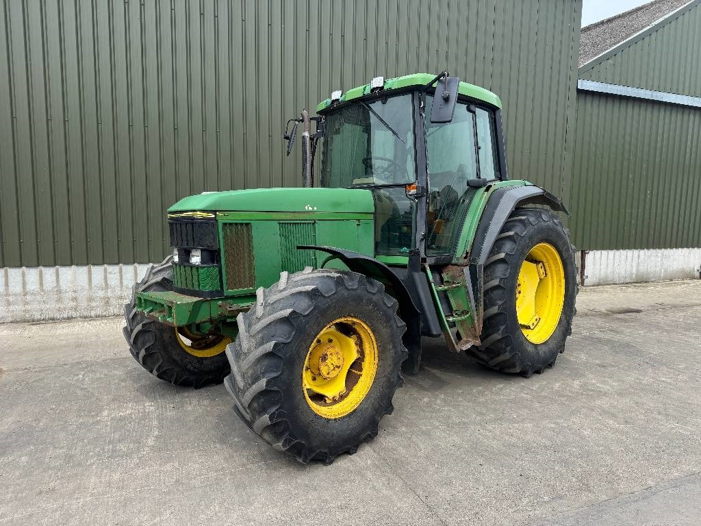 John Deere 6800 - Трактор: фото 1 John Deere 6800 - Трактор: фото 1