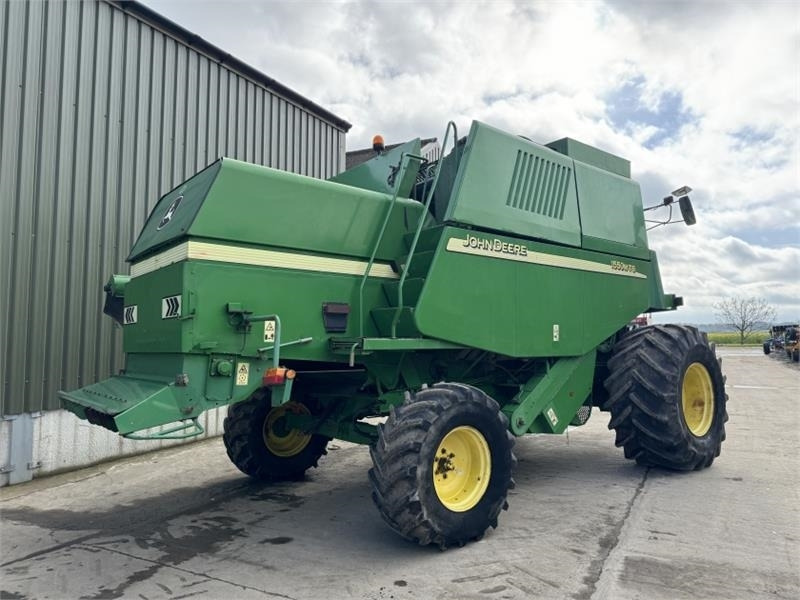 John Deere John Deere 1550 WTS c/w 620R Header - Навесное оборудование для комбайна: фото 2 John Deere John Deere 1550 WTS c/w 620R Header - Навесное оборудование для комбайна: фото 2