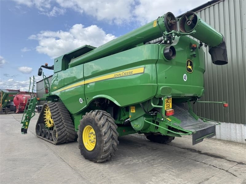 John Deere John Deere S785 4WD c/w 735D Header - Навесное оборудование для комбайна: фото 2 John Deere John Deere S785 4WD c/w 735D Header - Навесное оборудование для комбайна: фото 2