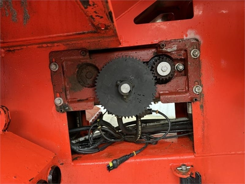 Разбрасыватель удобрений Kuhn AGT 6036 Boom Fert Spreader: фото 9 Разбрасыватель удобрений Kuhn AGT 6036 Boom Fert Spreader: фото 9