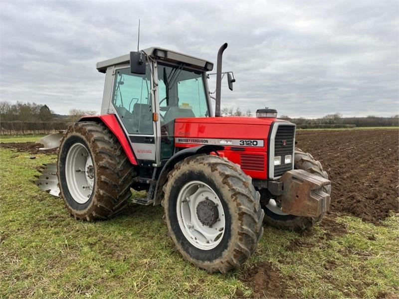 Massey Ferguson Massey Ferguson 3120 Dynashift - Трактор: фото 3 Massey Ferguson Massey Ferguson 3120 Dynashift - Трактор: фото 3