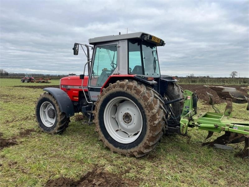 Massey Ferguson Massey Ferguson 3120 Dynashift - Трактор: фото 2 Massey Ferguson Massey Ferguson 3120 Dynashift - Трактор: фото 2