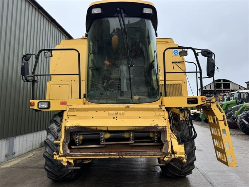 New Holland New Holland TX66 c/w 20ft Header - Навесное оборудование для комбайна: фото 5 New Holland New Holland TX66 c/w 20ft Header - Навесное оборудование для комбайна: фото 5