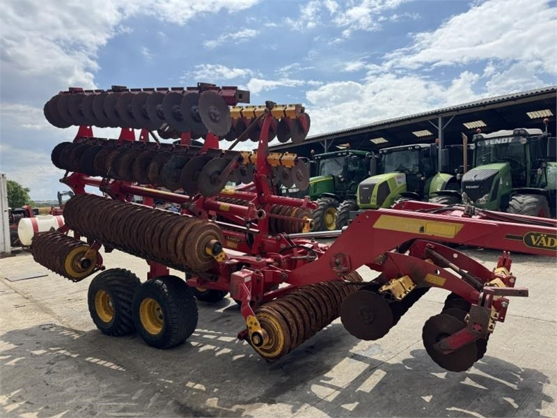 Vaderstad Carrier 820 Cultivator - Почвофреза: фото 4 Vaderstad Carrier 820 Cultivator - Почвофреза: фото 4