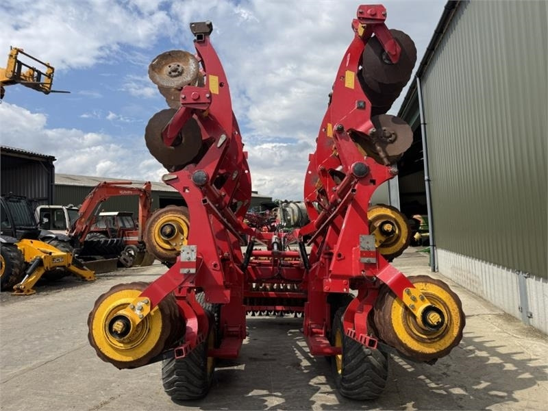 Vaderstad Carrier 820 Cultivator - Почвофреза: фото 3 Vaderstad Carrier 820 Cultivator - Почвофреза: фото 3