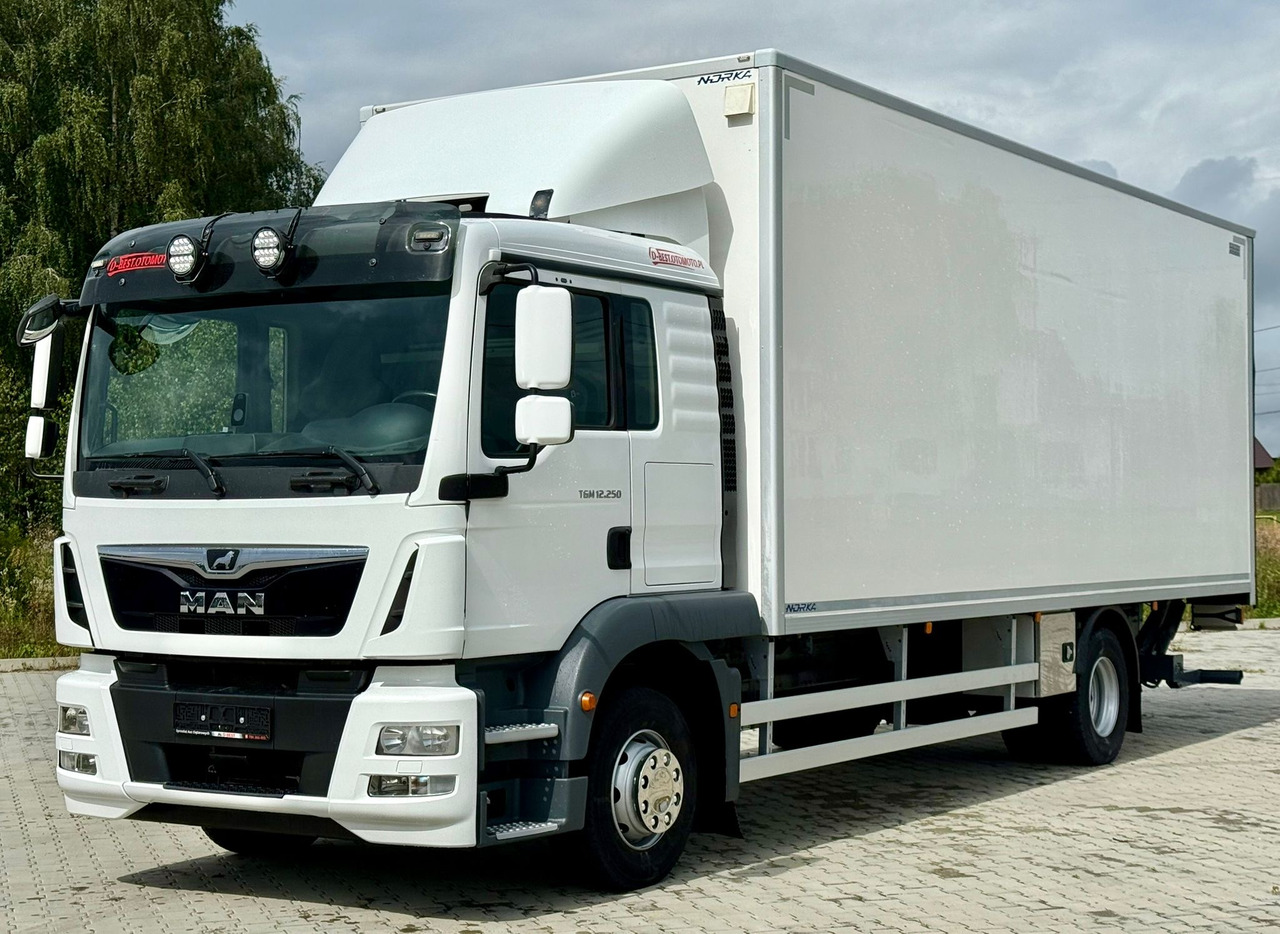 MAN TGM 12.250 / TGL / IZOTERMA / WINDA / 18 EUROPALET / SYPIALKA / 2018 - Изотермический грузовик: фото 2 MAN TGM 12.250 / TGL / IZOTERMA / WINDA / 18 EUROPALET / SYPIALKA / 2018 - Изотермический грузовик: фото 2