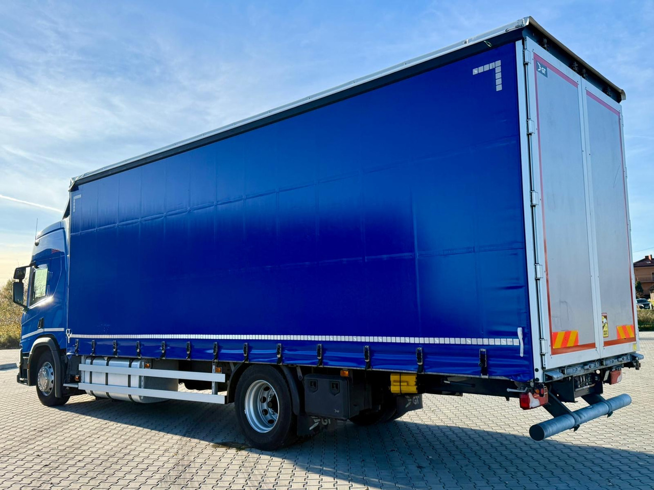 SCANIA P280 / FIRANKA / 20 EUROPALET / SYPIALKA / SILNIK 6 / AUTOMAT - Тентованный грузовик: фото 3 SCANIA P280 / FIRANKA / 20 EUROPALET / SYPIALKA / SILNIK 6 / AUTOMAT - Тентованный грузовик: фото 3