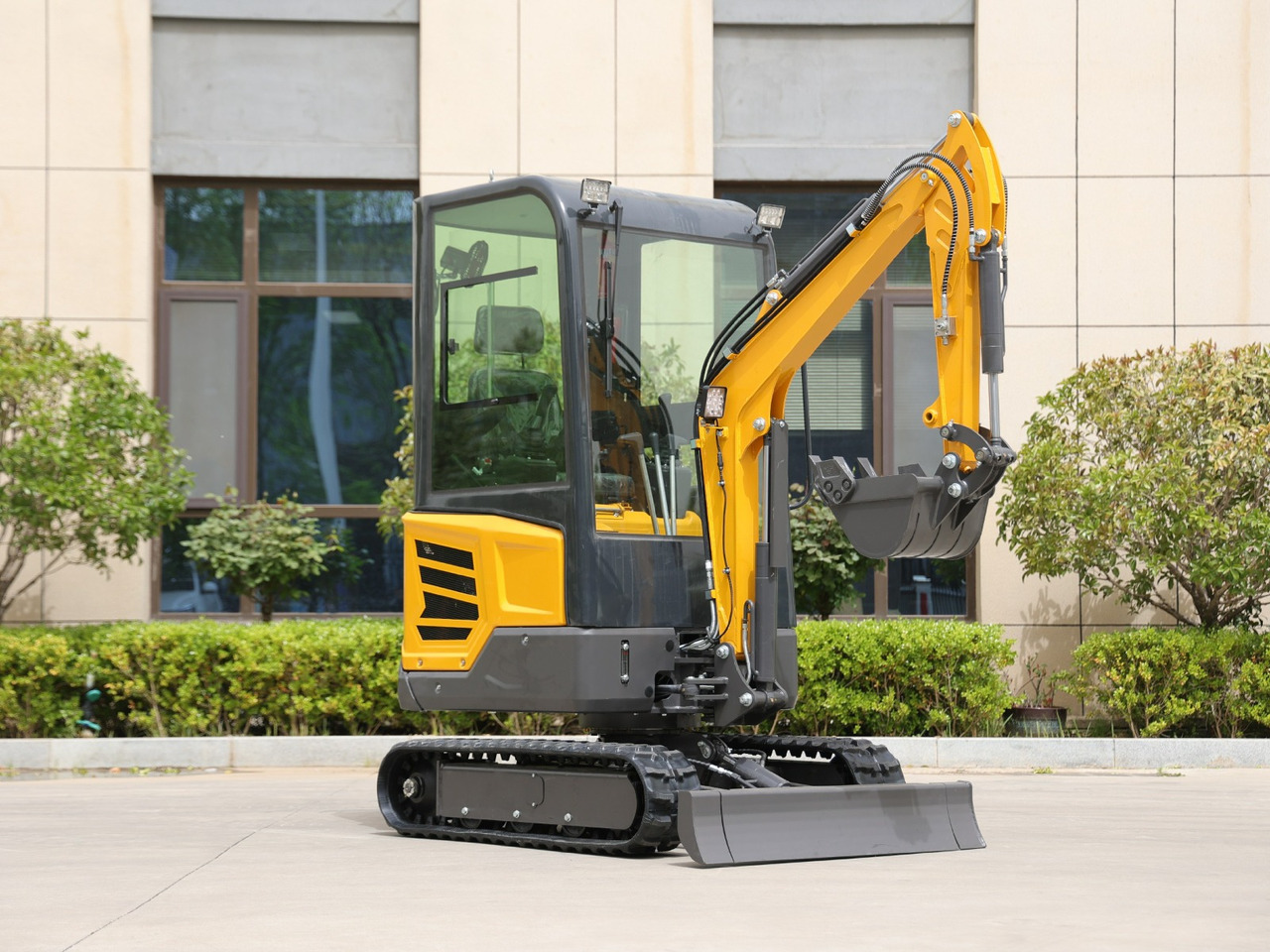 KUBOTA Diesel Mini excavator 1.8 Ton - Müller Machinery MB 18 - KSH - Мини-экскаватор: фото 3 KUBOTA Diesel Mini excavator 1.8 Ton - Müller Machinery MB 18 - KSH - Мини-экскаватор: фото 3