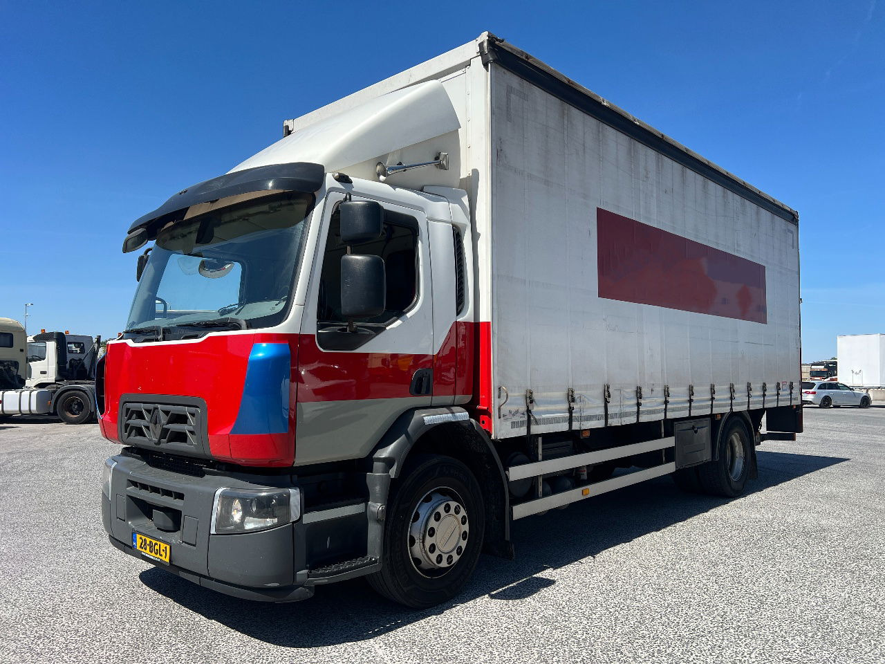Renault D Wide 330, 19Ton, New tacho - Тентованный грузовик: фото 1 Renault D Wide 330, 19Ton, New tacho - Тентованный грузовик: фото 1