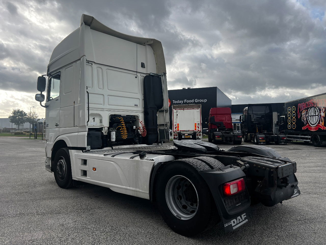 DAF XF 460 SSC, Retarder, Full spoiler - Тягач: фото 4 DAF XF 460 SSC, Retarder, Full spoiler - Тягач: фото 4