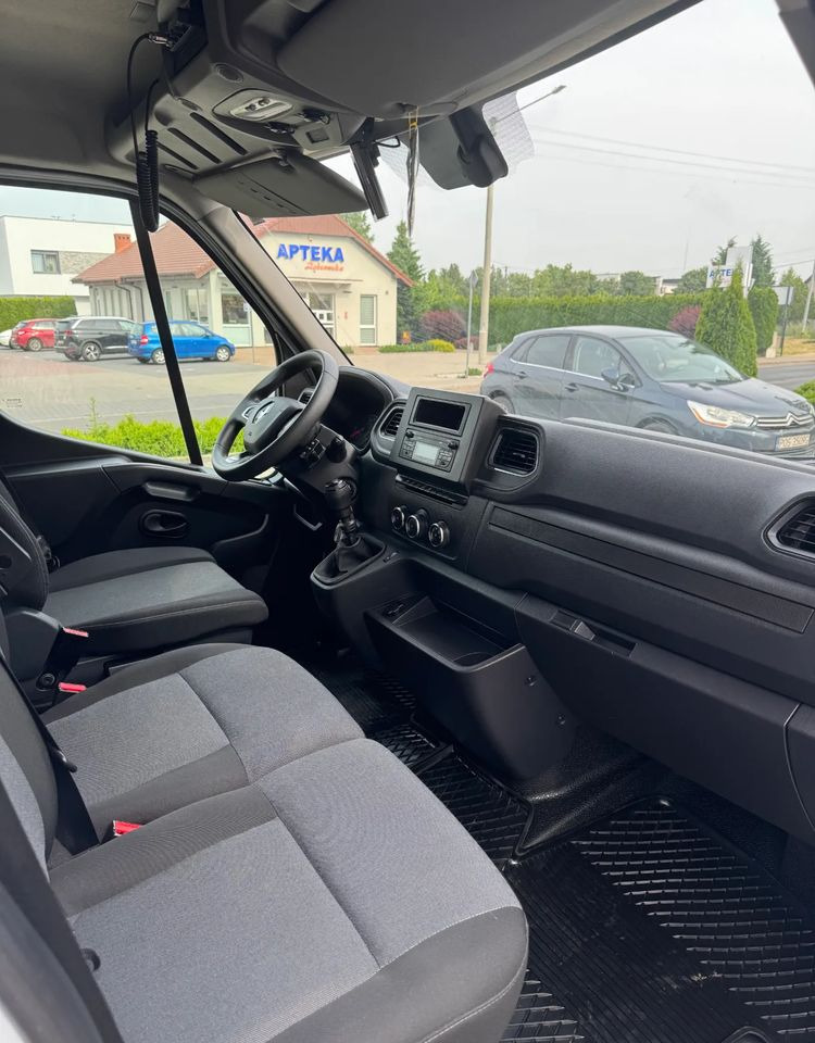 Тентованный фургон Renault Master: фото 10