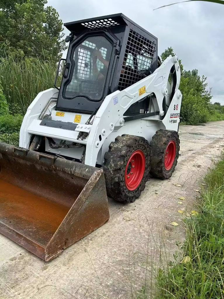 Bobcat S 18 - Мини-погрузчик с бортовым поворотом: фото 3 Bobcat S 18 - Мини-погрузчик с бортовым поворотом: фото 3