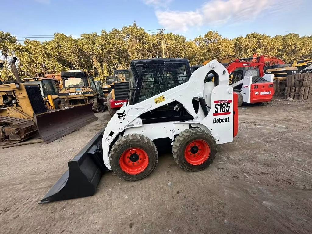 Bobcat S 185 - Мини-погрузчик с бортовым поворотом: фото 3 Bobcat S 185 - Мини-погрузчик с бортовым поворотом: фото 3