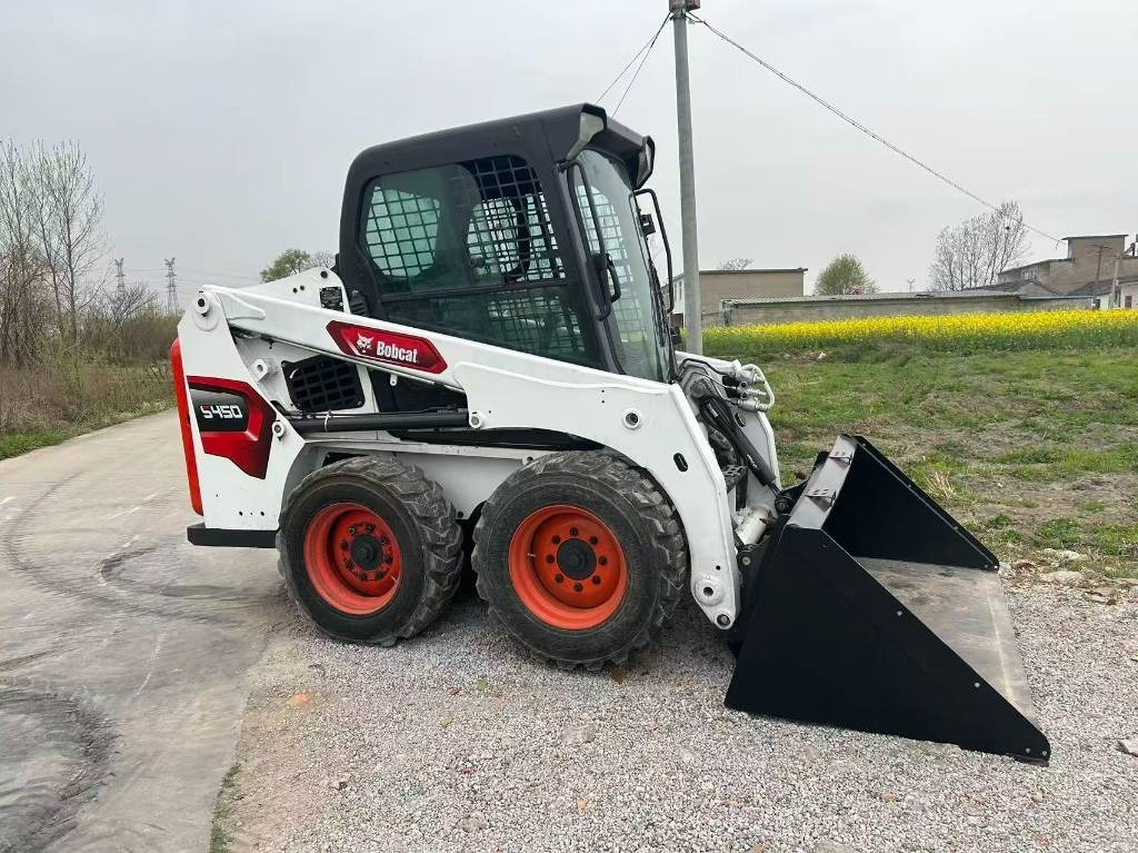Bobcat S 450 - Мини-погрузчик с бортовым поворотом: фото 3 Bobcat S 450 - Мини-погрузчик с бортовым поворотом: фото 3