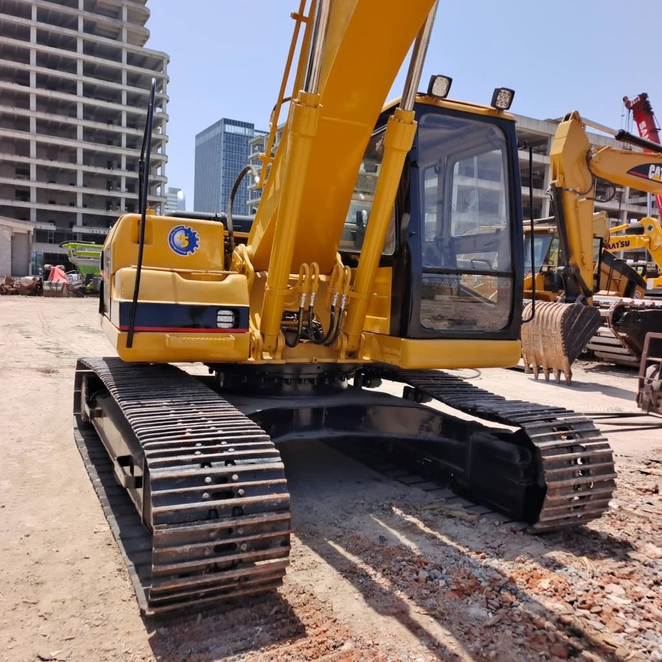 Гусеничный экскаватор CAT 320 B L: фото 6 Гусеничный экскаватор CAT 320 B L: фото 6