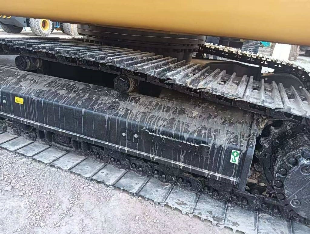 CAT 324 D2L - Гусеничный экскаватор: фото 2 CAT 324 D2L - Гусеничный экскаватор: фото 2