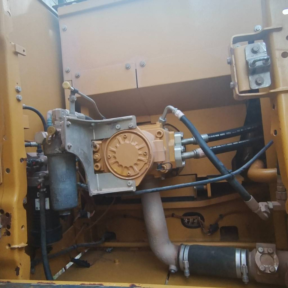 Гусеничный экскаватор CAT 330GC: фото 33