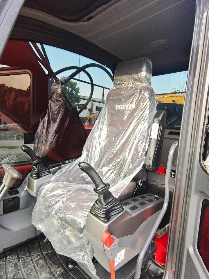 Doosan DX 225 LC - Гусеничный экскаватор: фото 5 Doosan DX 225 LC - Гусеничный экскаватор: фото 5