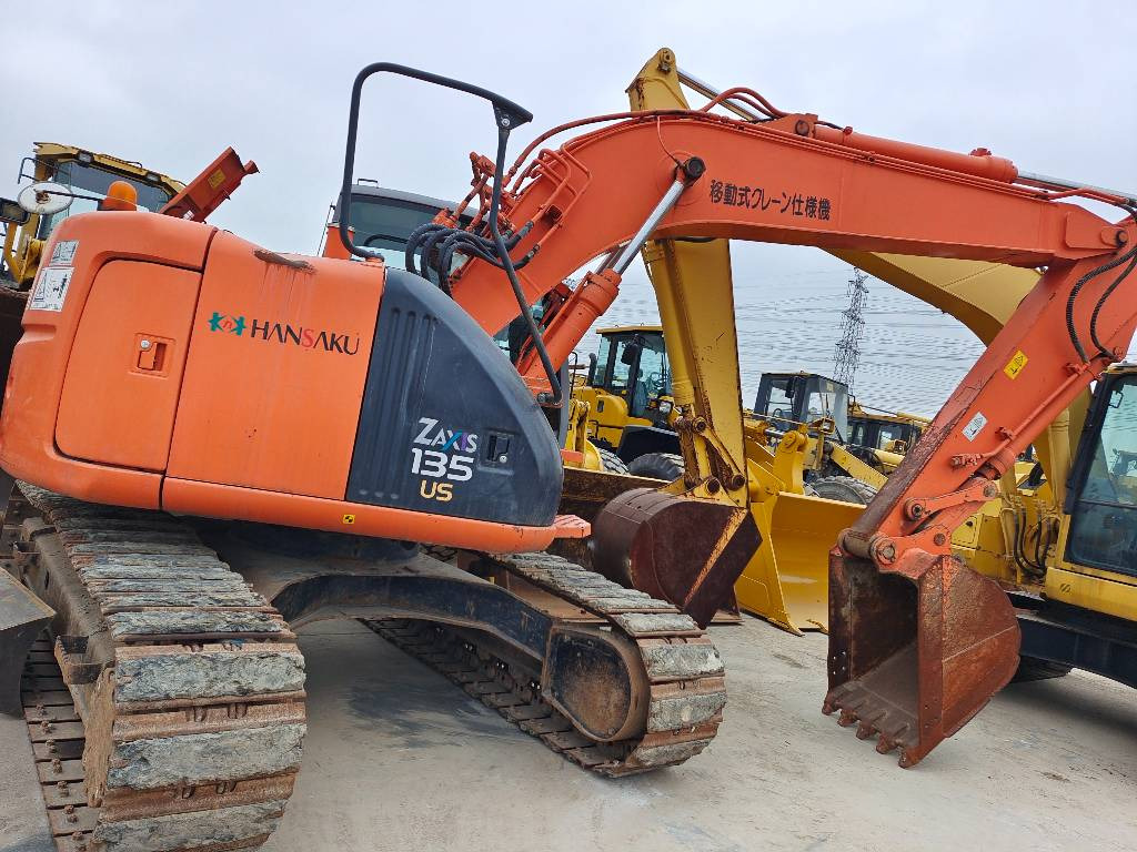 Гусеничный экскаватор Hitachi ZX 135 US: фото 13