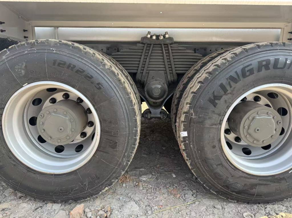Howo 100% New and used - Грузовик-цистерна: фото 5 Howo 100% New and used - Грузовик-цистерна: фото 5