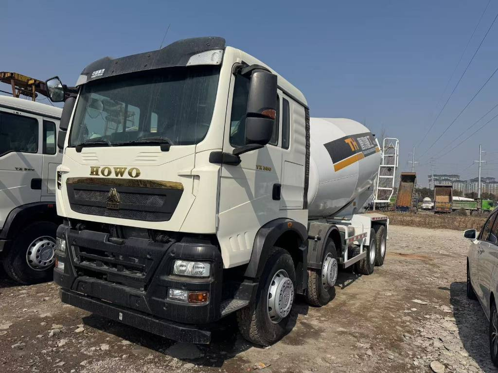 Howo 100% New and used - Грузовик-цистерна: фото 1 Howo 100% New and used - Грузовик-цистерна: фото 1