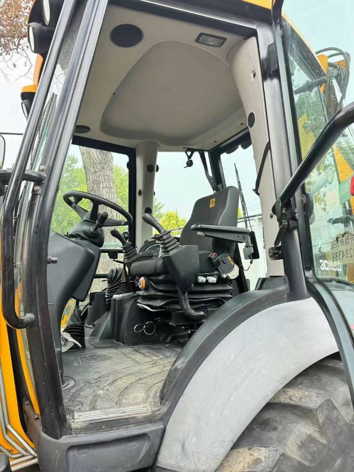 JCB 3 CX - Колёсный экскаватор: фото 5 JCB 3 CX - Колёсный экскаватор: фото 5