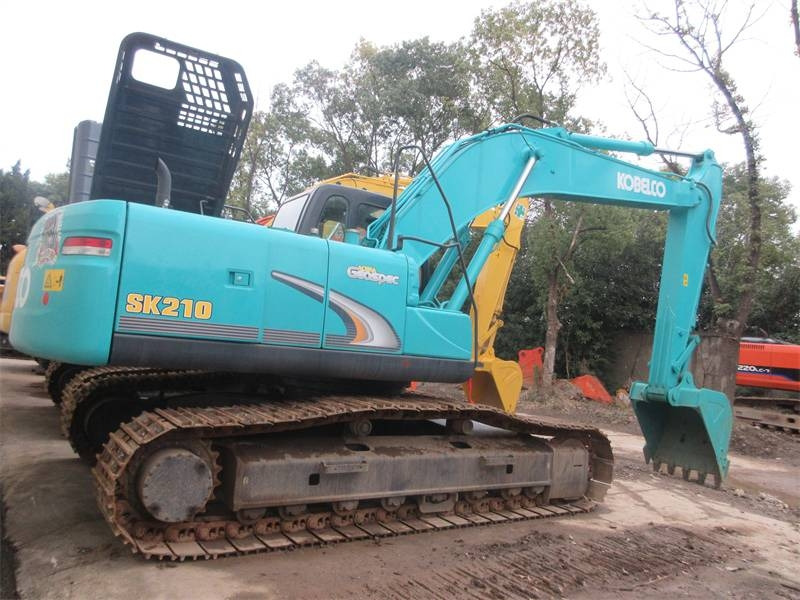 Kobelco SK 210 - Гусеничный экскаватор: фото 1 Kobelco SK 210 - Гусеничный экскаватор: фото 1