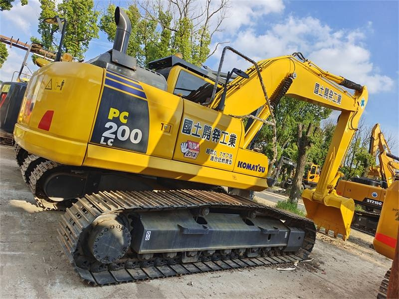 Komatsu PC 200 - Гусеничный экскаватор: фото 1 Komatsu PC 200 - Гусеничный экскаватор: фото 1