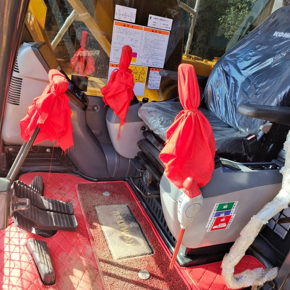 Komatsu PC 200 - Гусеничный экскаватор: фото 5 Komatsu PC 200 - Гусеничный экскаватор: фото 5