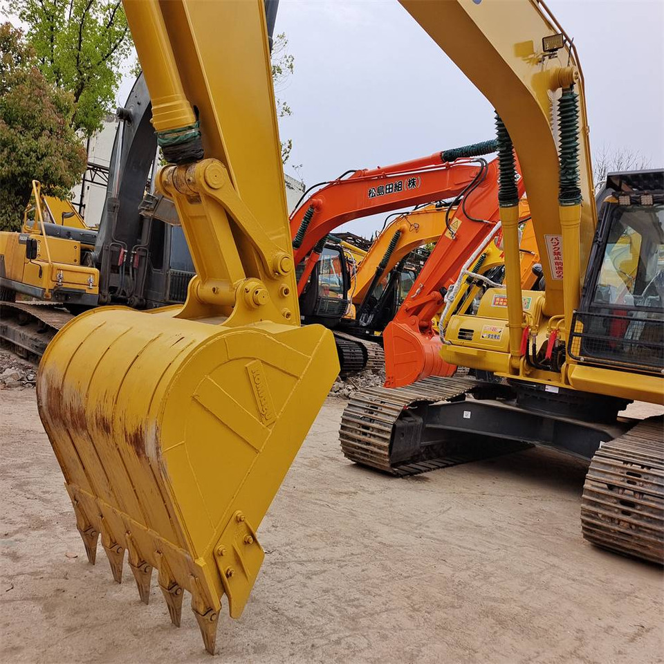 Komatsu PC 220-8 - Гусеничный экскаватор: фото 5 Komatsu PC 220-8 - Гусеничный экскаватор: фото 5