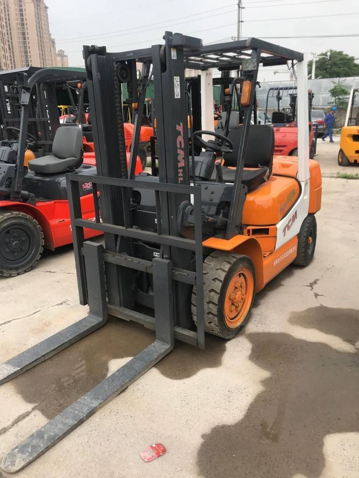 TCM FD 30 - Дизельный погрузчик: фото 1 TCM FD 30 - Дизельный погрузчик: фото 1