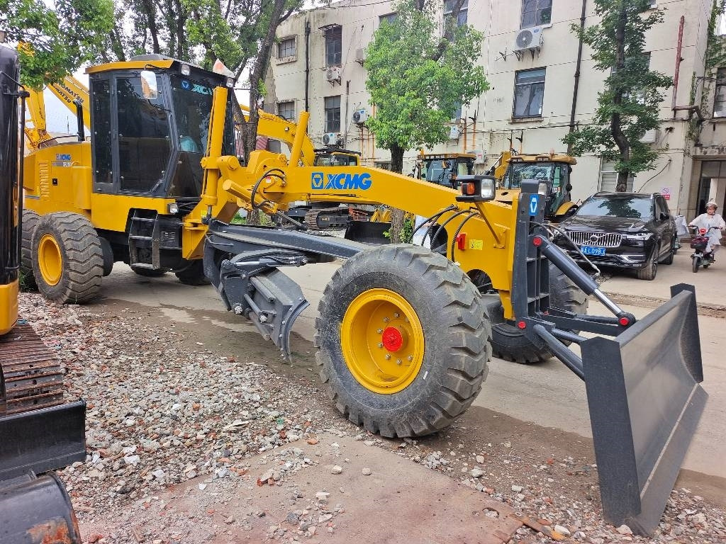 XCMG GR 2153 - Грейдер: фото 4 XCMG GR 2153 - Грейдер: фото 4