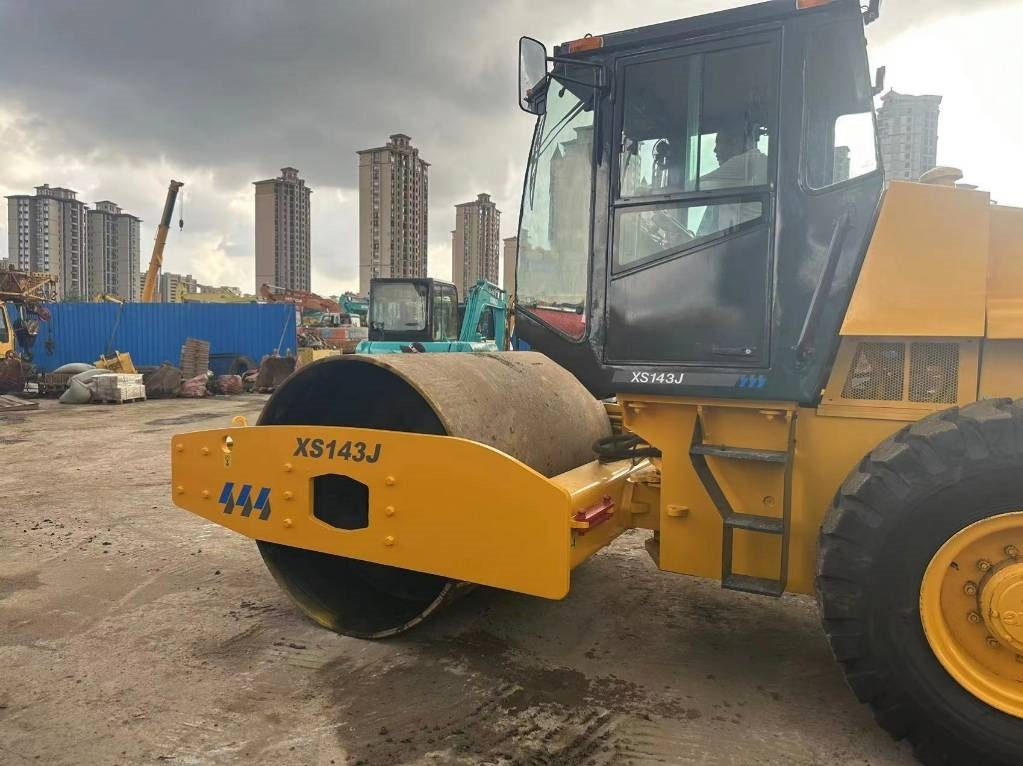 XCMG XS 143 - Компактор: фото 3 XCMG XS 143 - Компактор: фото 3