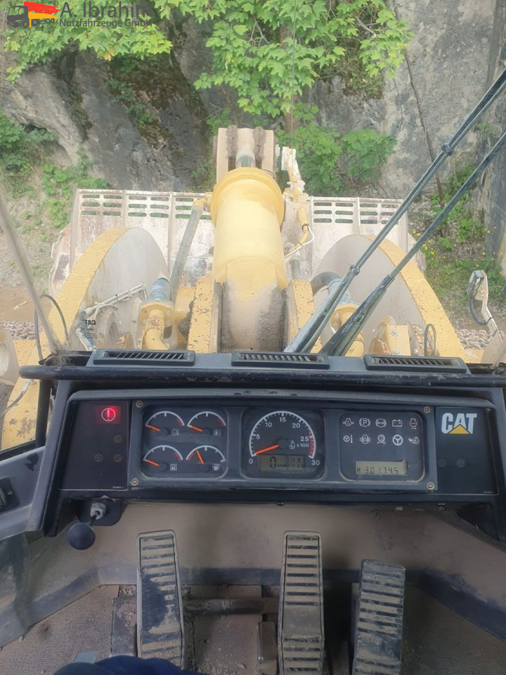 CAT 990 Zustand gut, Video vorhanden ohne Ketten!!, fertig zur Verladung - Колёсный погрузчик: фото 5 CAT 990 Zustand gut, Video vorhanden ohne Ketten!!, fertig zur Verladung - Колёсный погрузчик: фото 5