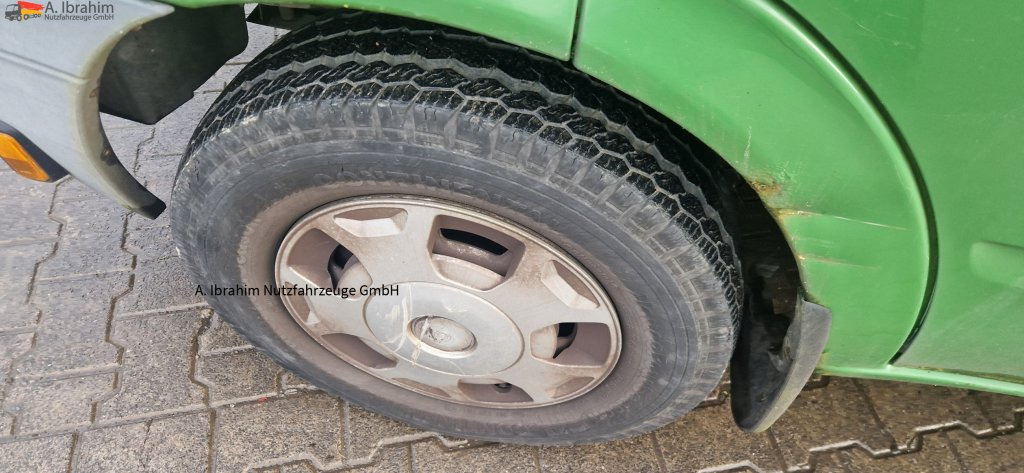 Ford Transit Turneo 2,4L 116 PS - Цельнометаллический фургон: фото 3 Ford Transit Turneo 2,4L 116 PS - Цельнометаллический фургон: фото 3
